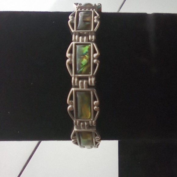 Vintage Jewelry - Vintage Abalone Link Bracelet. Beautiful Vintage Jewelry - Vintage Abalone Link Bracelet. Beautiful